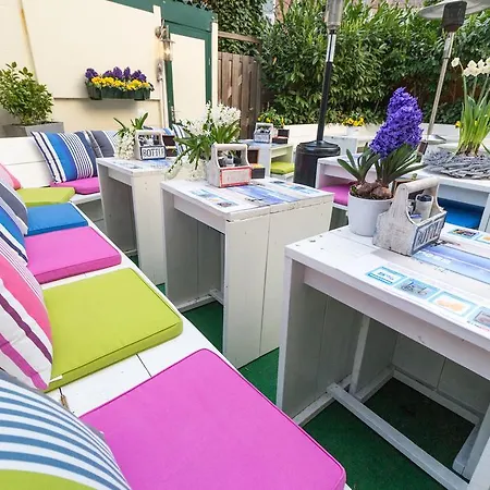 Mimosa Scheveningen Отель 2*