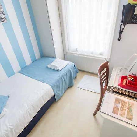 Mimosa Scheveningen Отель